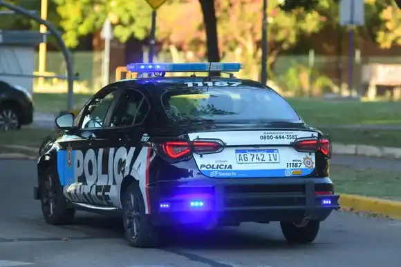 Encontró dos intrusos de 18 y 16 años dentro de su casa y los “sacó” corriendo