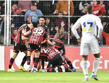 Boca fue vapuleado por Patronato
