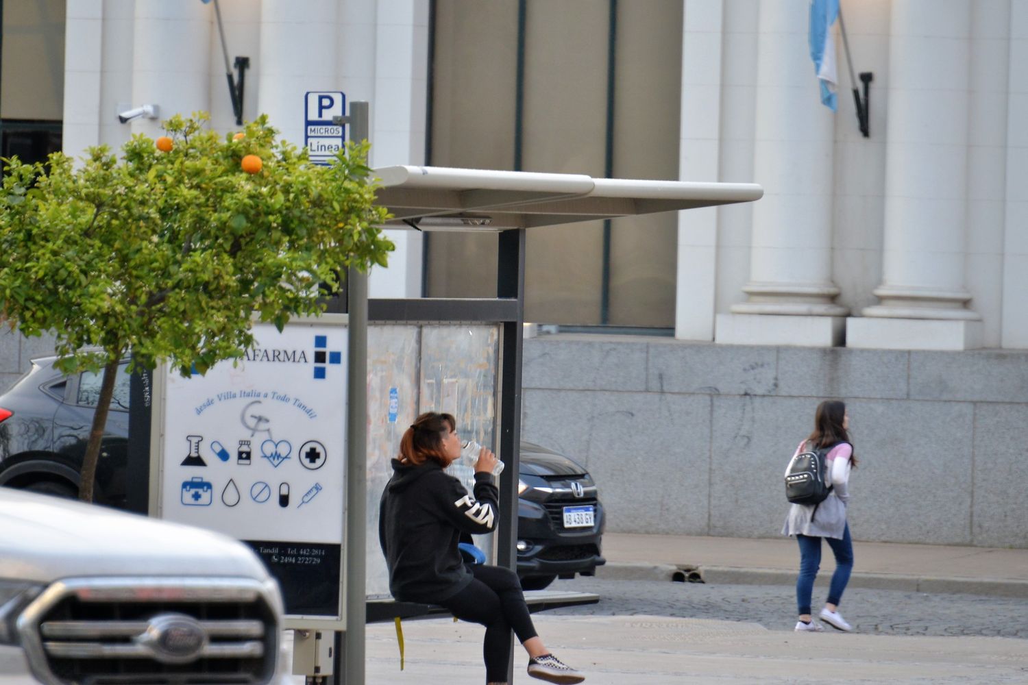 Continúa el paro de colectivos.