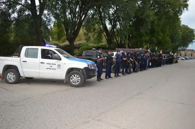 Policía realizó un megaoperativo en Barrios Evita e Islas Malvinas