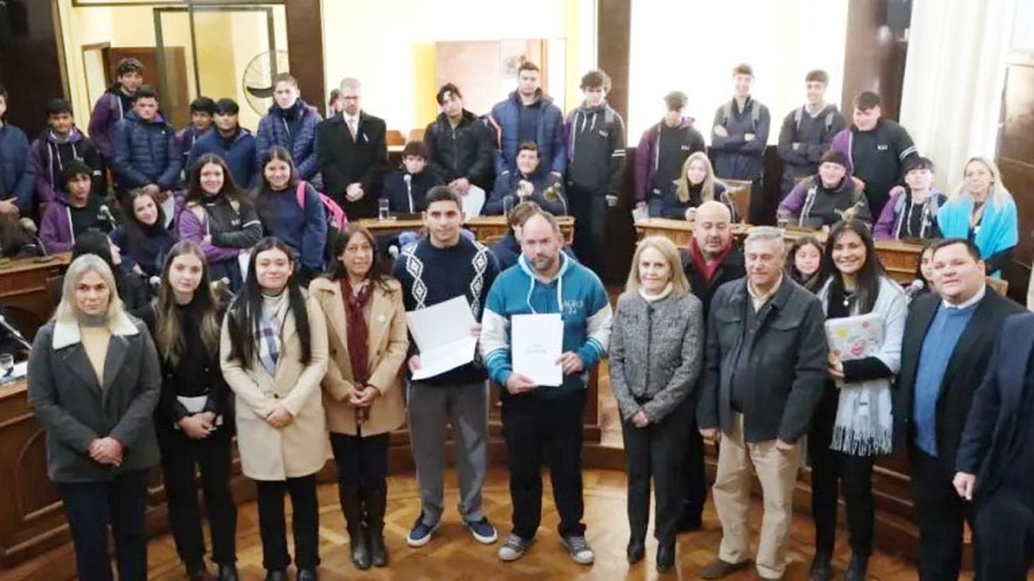 Prorrogan por 60 días la renovación de licencias profesionales