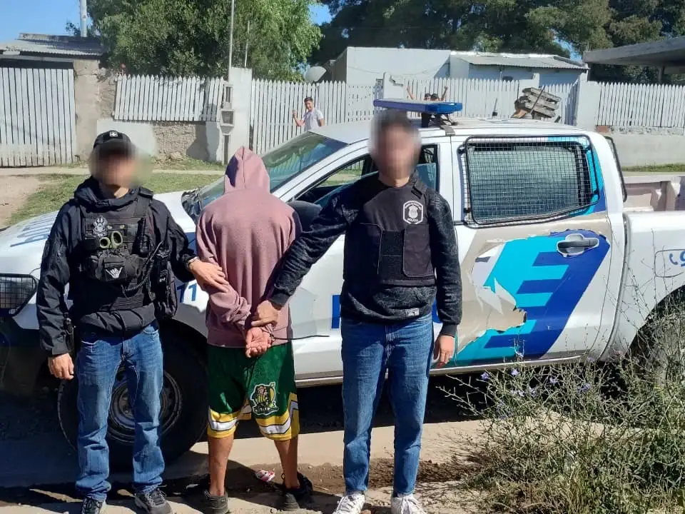 Allanaron un “aguantadero” de motos robadas en Mar del Plata: patentes, autopartes y una moto robada