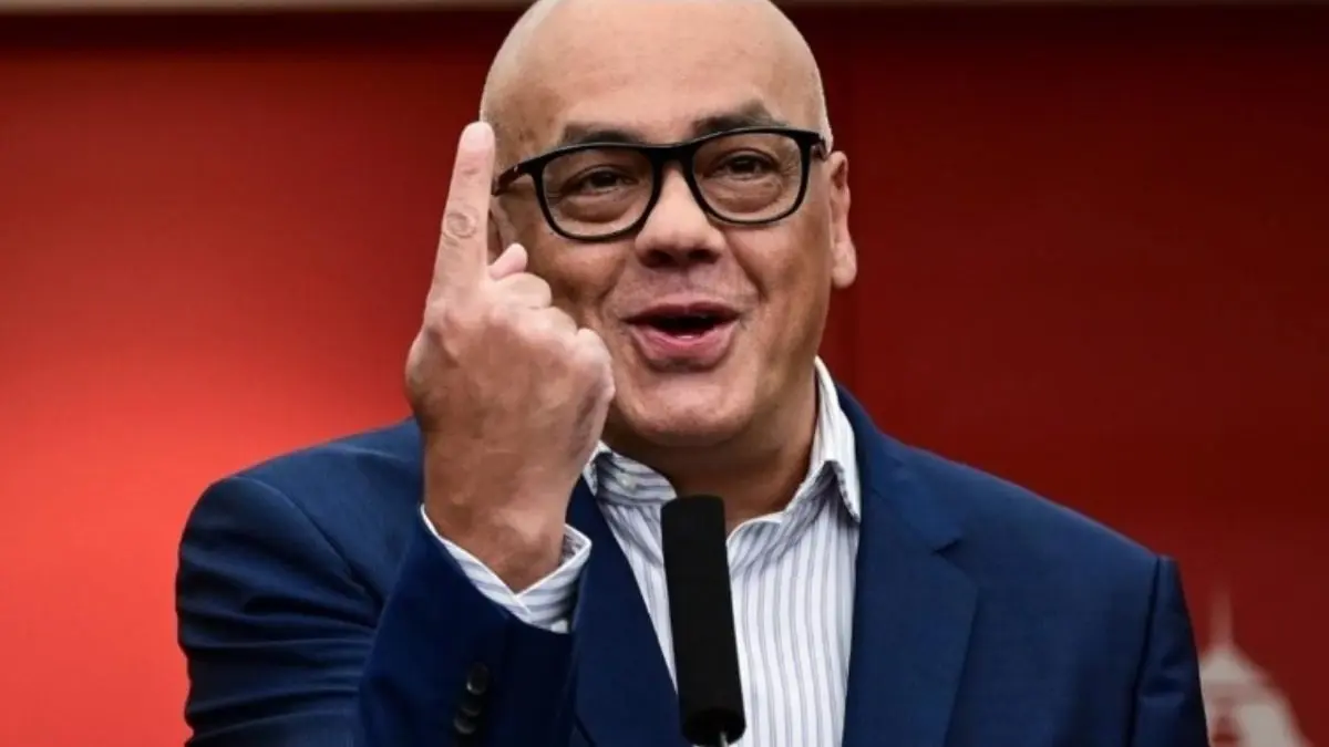 Jorge Rodríguez arremetió en contra de opositores: CRÍTICAS AL AUMENTO FUE EL DETONANTE