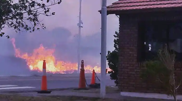 Tras siete horas controlaron un gigantesco incendio en Monte Hermoso