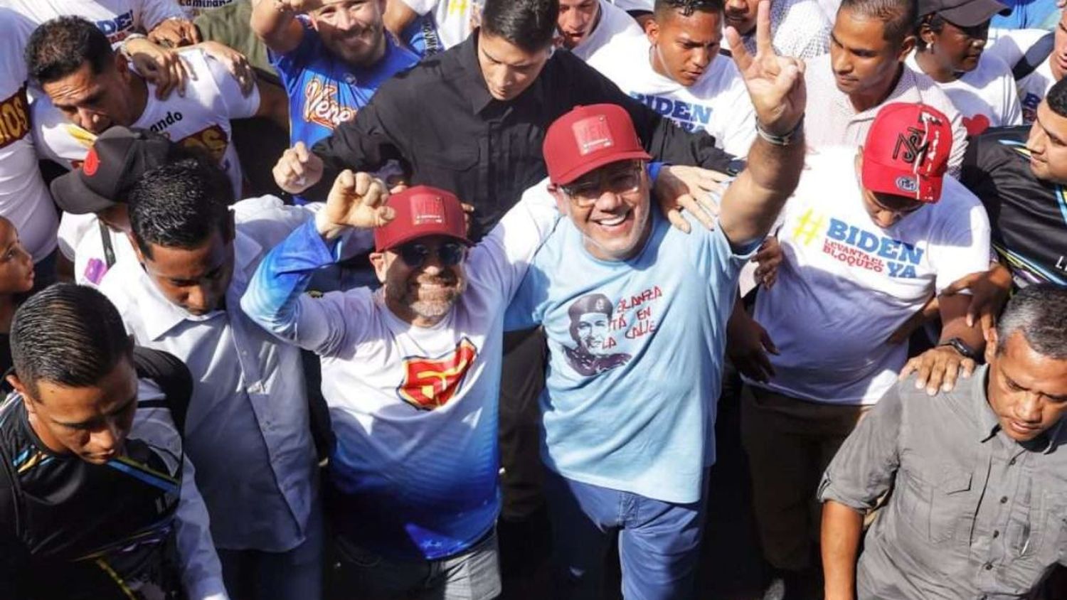 Jorge Rodríguez pide campaña electoral con «MÁS BARRIO, MENOS TARIMA»