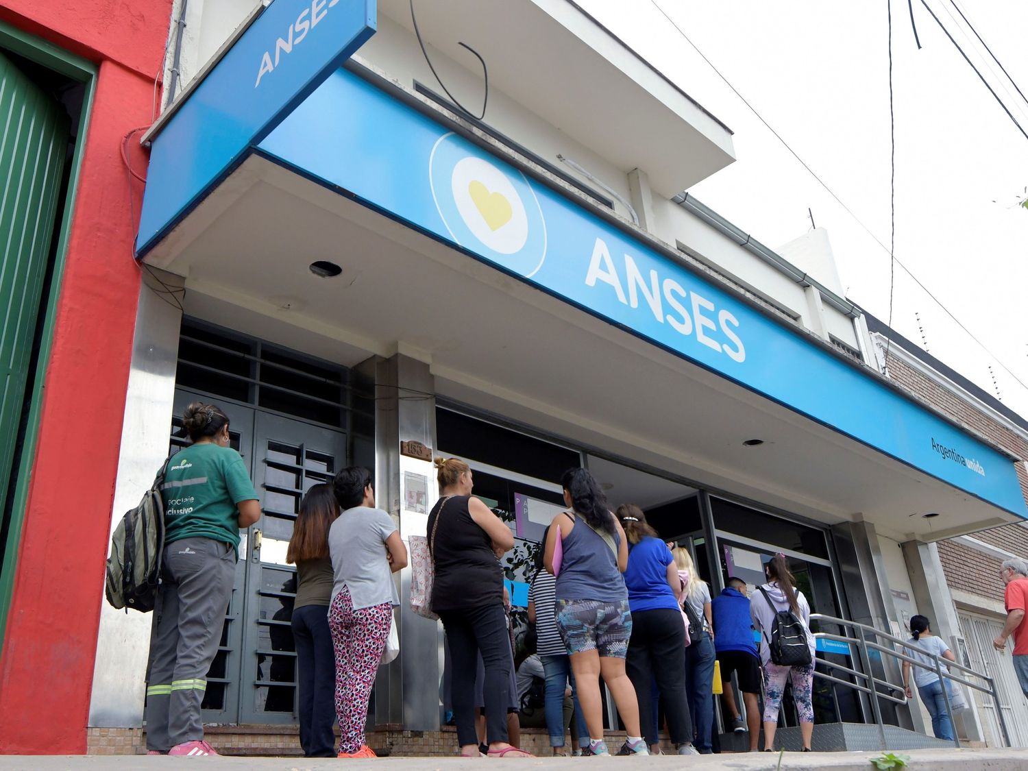 Calendario de pagos Anses: quiénes cobran el martes 30 de abril