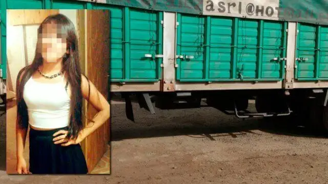 Sacó la cabeza por la ventanilla y murió embestida por un camión