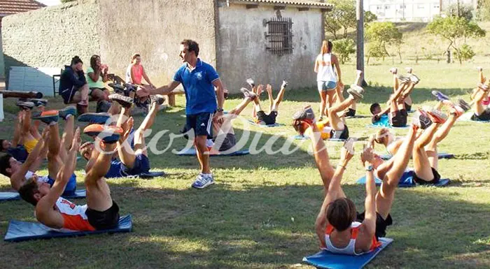 Disertaciones y entrenamientos en el Campamento de atletismo