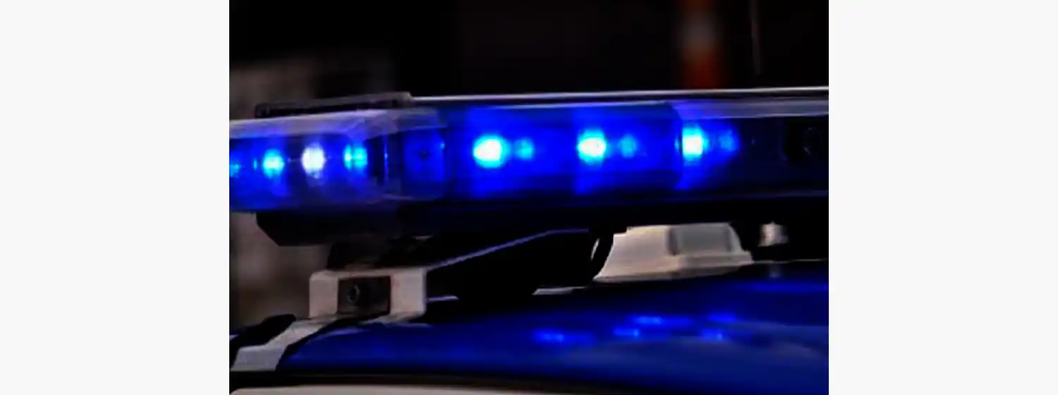 Roban a comercio y le pegan una trompada a la empleada: lo capturan con más de 3 mil pesos y una mochila