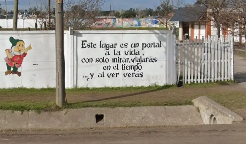 En el ingreso de la villa deportiva de Al Ver Verás se puede leer esta frase.