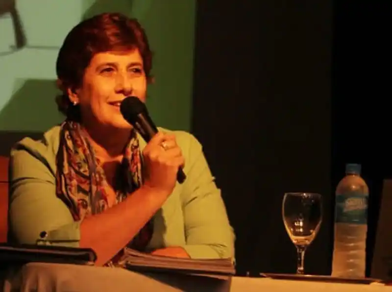 Paula Pérez Lindo: “La crisis de la lectura en la escuela es eterna, pero el desafío está en cómo la trabajamos”