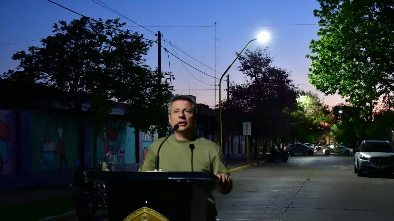 Luces led barrio La Florida Bernarte