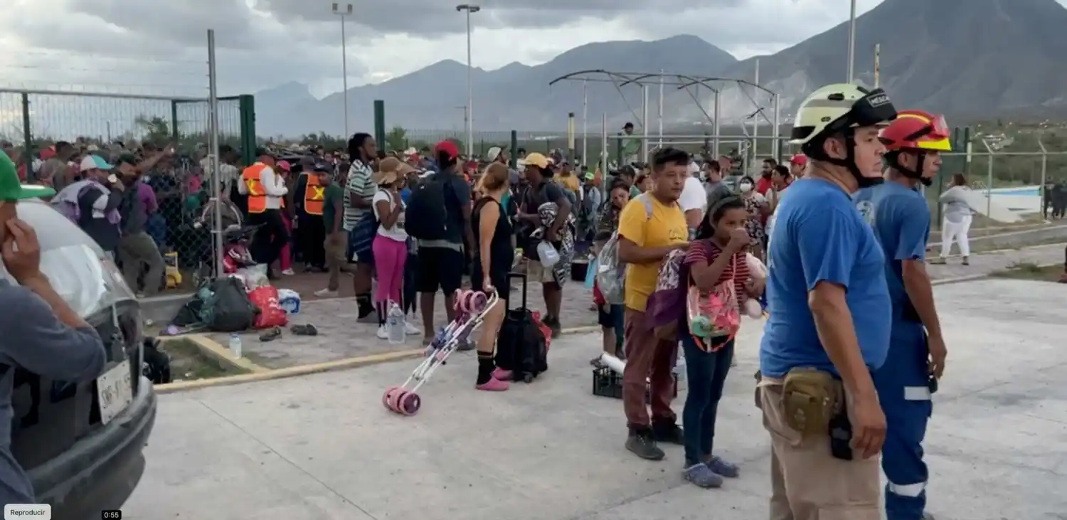 ¡ABARROTADOS ALBERGUES Y PLAZAS! Coahuila se prepara para recibir al menos 850 migrantes venezolanos en las próximas horas