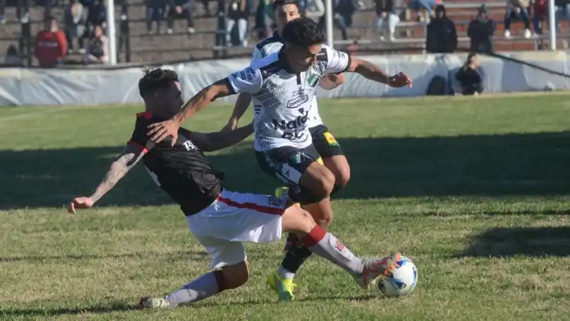FOTO LA NUEVA Villa Mitre derrotó a Sansinena.