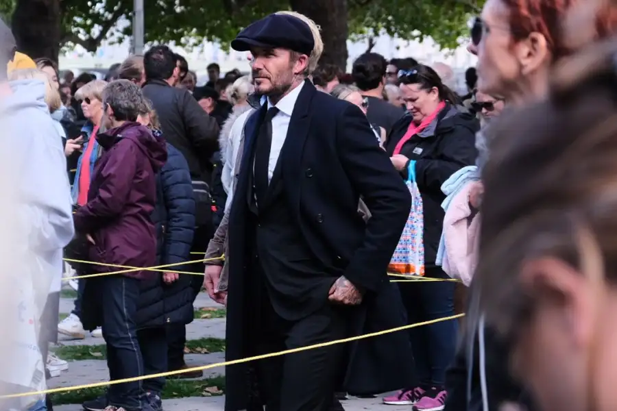 David Beckham esperó 12 horas para despedir a la Reina Isabel II