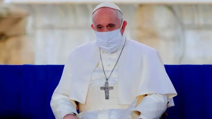 El papa Francisco ya fue vacunado en el Vaticano con la dosis de Pfizer