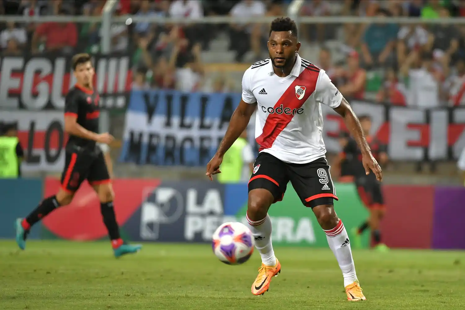 Demichelis debutó en River con una derrota por penales