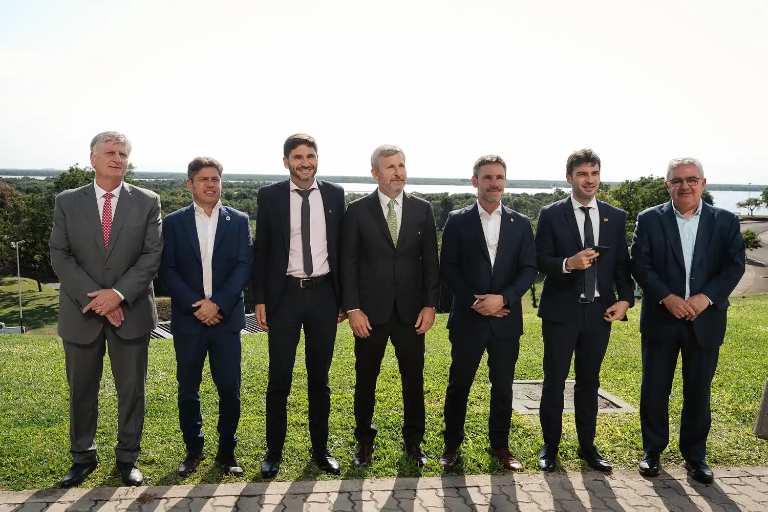 Todos unidos para negociar con la Nación