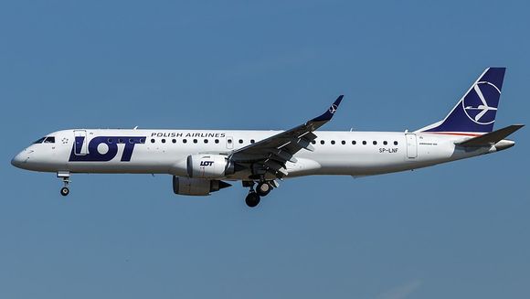 LOT Polish Airlines plans to modernize its fleet in order to optimize fuel consumption
