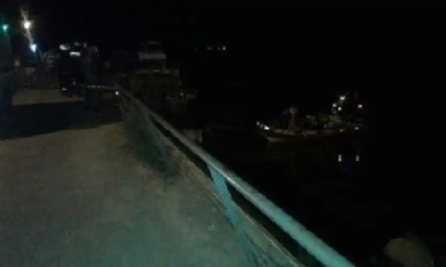 Un automóvil cayó al Riacho Victoria y falleció uno de los ocupantes