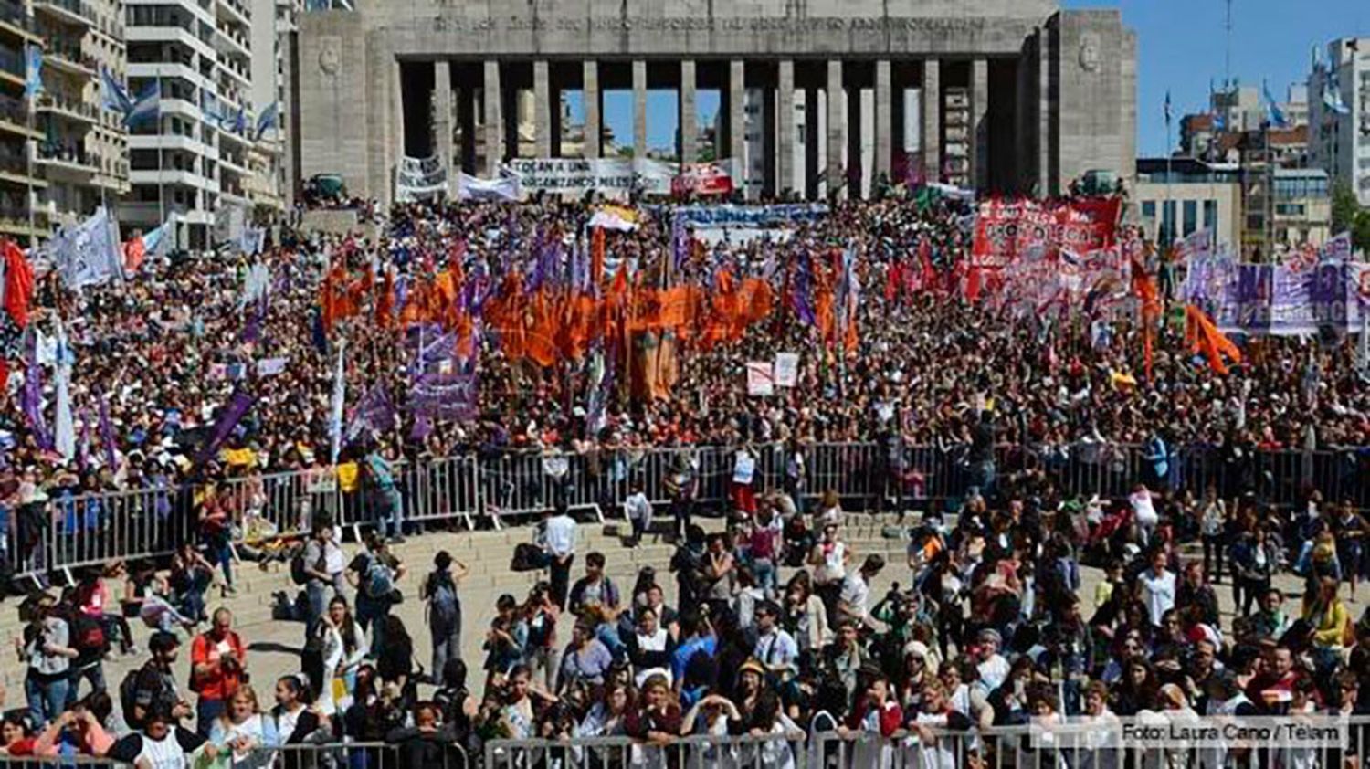 Se inauguró el XXXI Encuentro Nacional de Mujeres