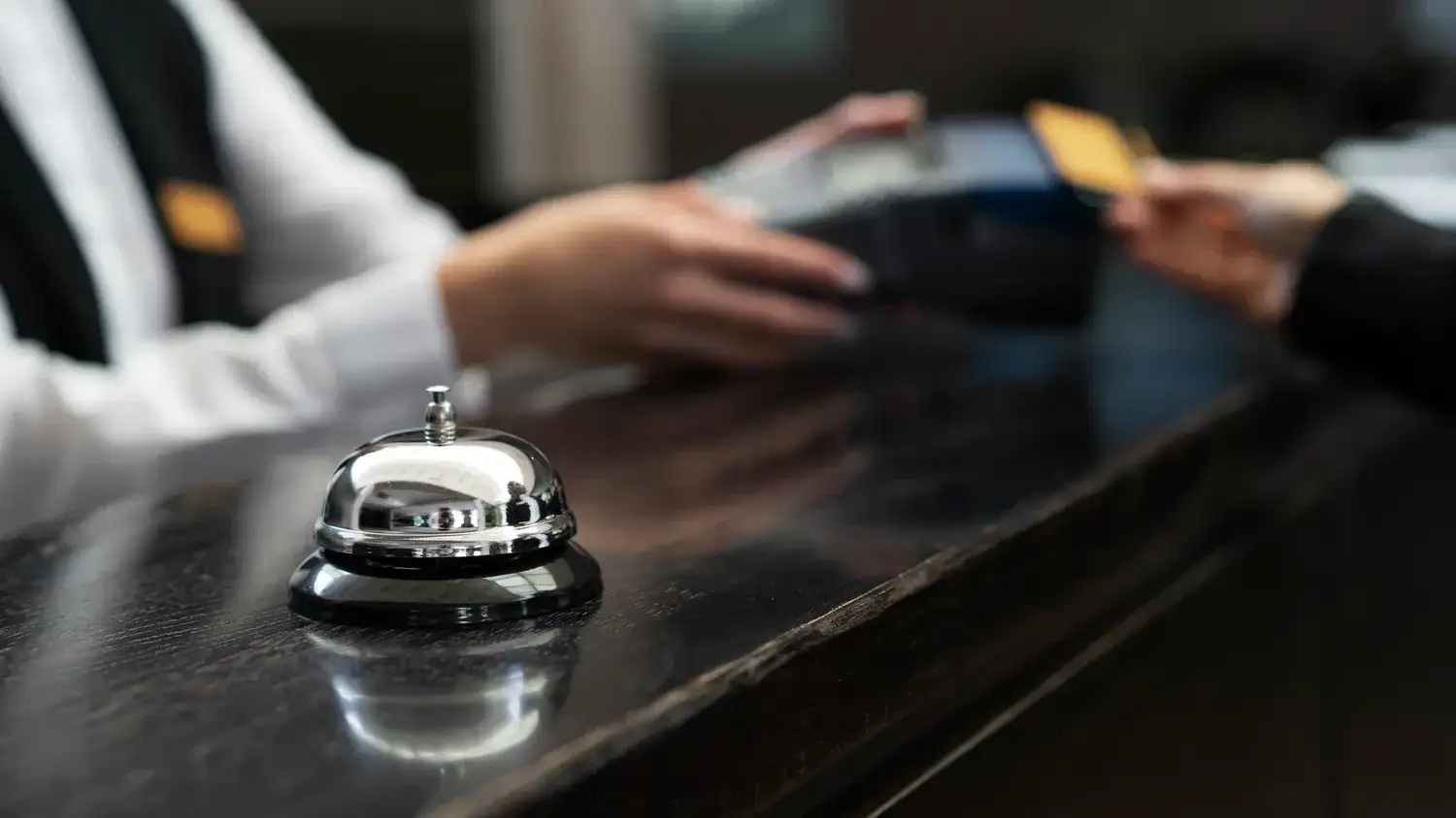Un hombre de 43 años quiso entrar a un hotel sin pagar con una joven de 24: fue detenido por amenazas
