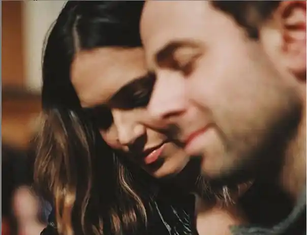 Mandy Moore comparte tiernas imágenes con su esposo. Foto: instagram