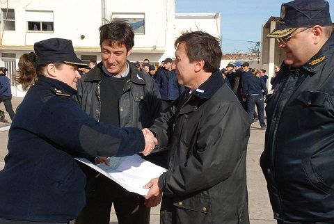 Bahía Blanca: Bevilacqua entregó subsidio para la Escuela de Policía