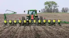 Las lluvias permiten dar inicio a la siembra de maíz