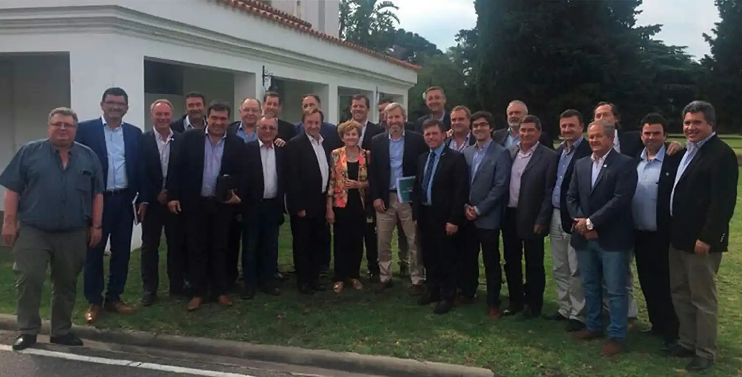 Intendentes de Cambiemos hicieron una fuerte defensa de Macri y acusaron al kirchnerismo de “intentar hundir la institucionalidad”