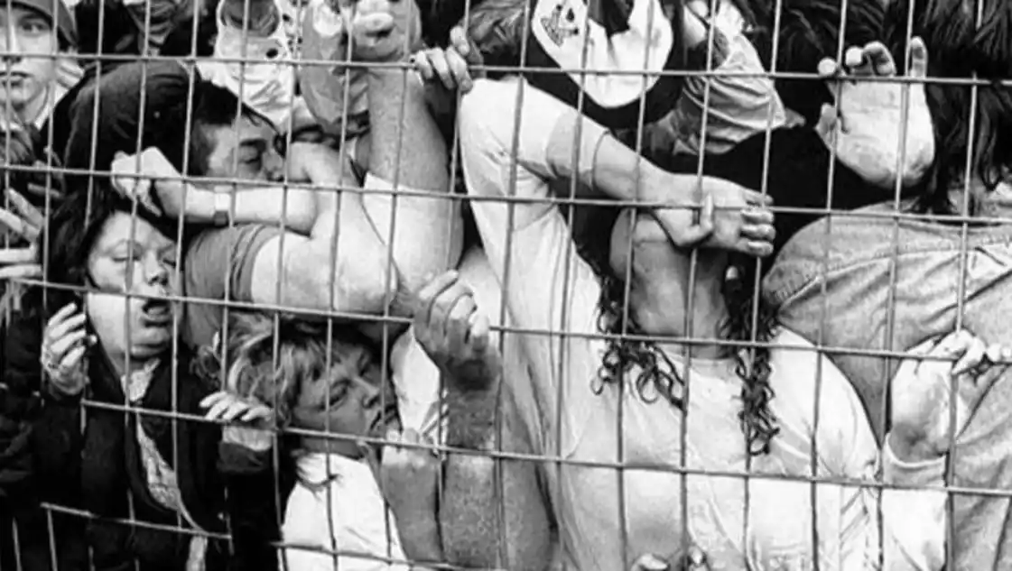 Tragedia de Hillsborough (1989). Foto: El Mundo y Archivo La Nueva.