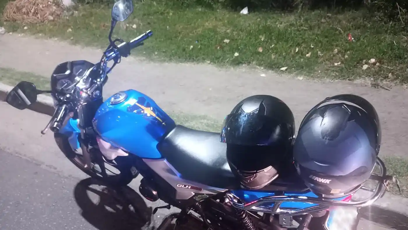 Los motociclistas realizaban maniobras peligrosas en la Ruta 26.