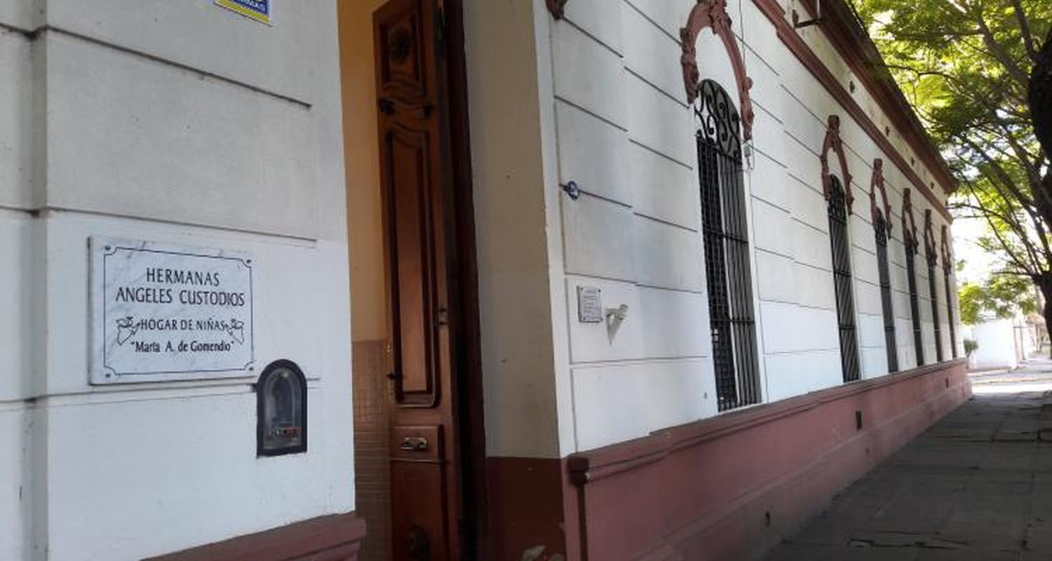 Alojaron en el hogar Gomendio a los niños abandonados por su madre que estaban en el hospital