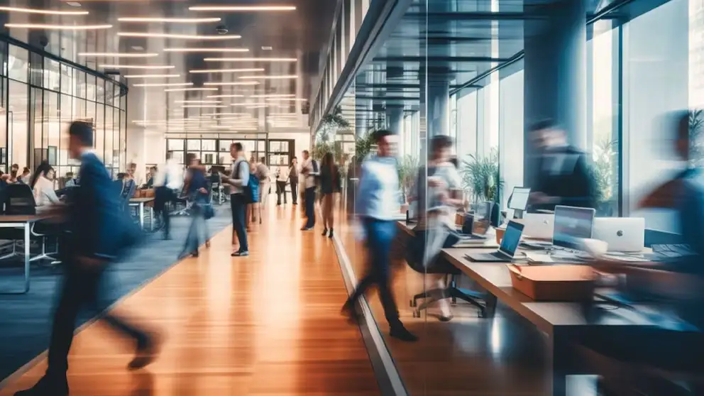 La formación continua en empresas fortalece la cultura organizacional y posiciona a las compañías como agentes de transformación social