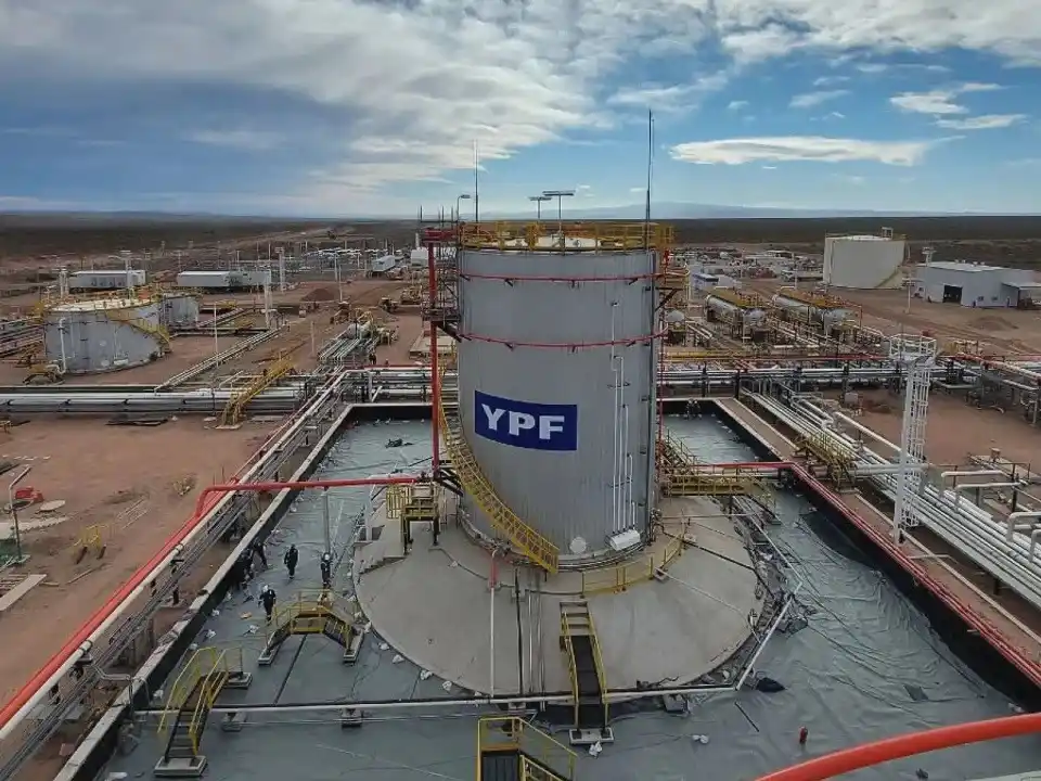 Juicio por YPF: la Justicia de EEUU benefició a Argentina y suspendió todas las demandas