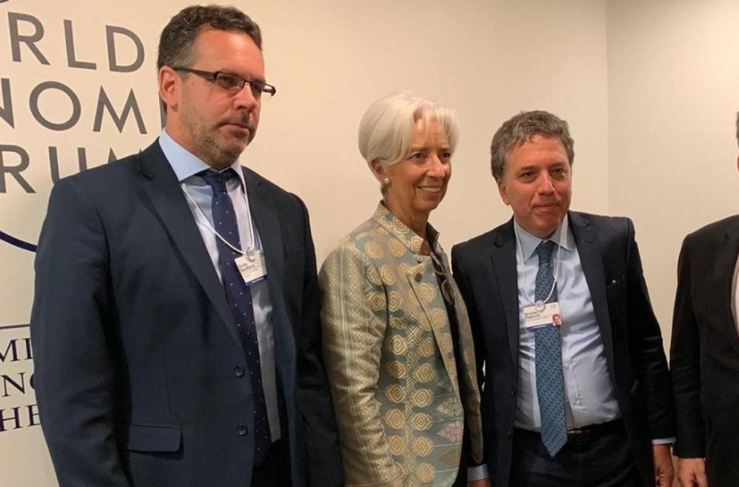 El FMI felicitó a Dujovne y Sandleris por “estabilizar la economía”