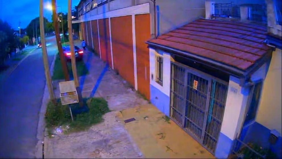 Un vecino de la zona intentó detener a uno de los delincuentes que se daba a la fuga.