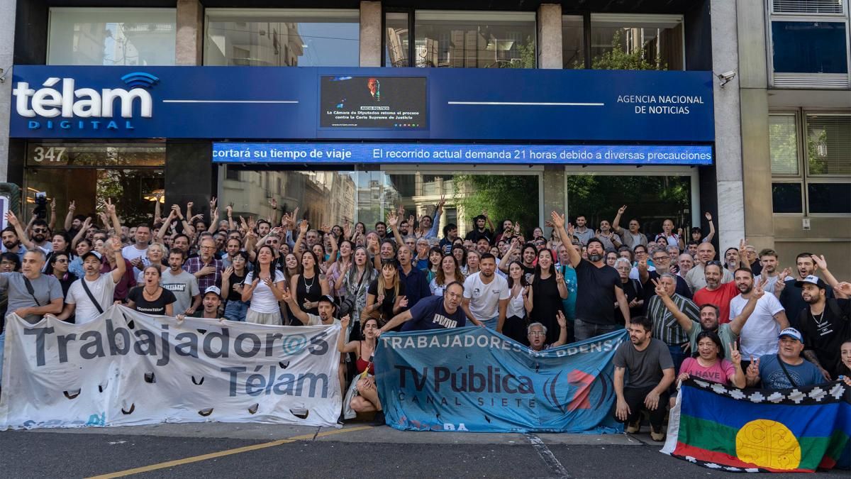 Califican la privatización de los medios públicos como un "retroceso democrático"