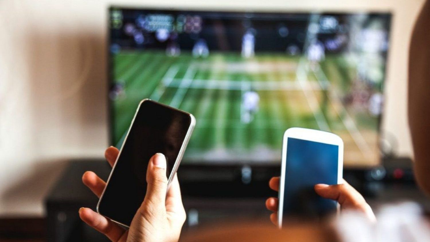 El Gobierno congeló las tarifas de telefonía fija y móvil, internet y cable