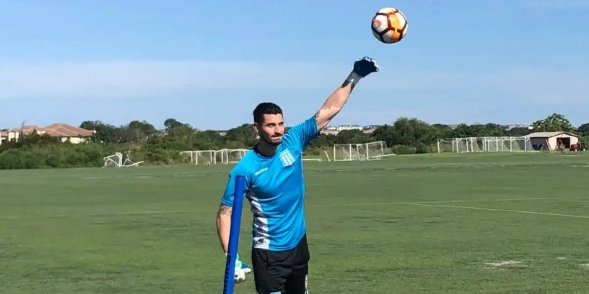 Racing juega en Tucumán
