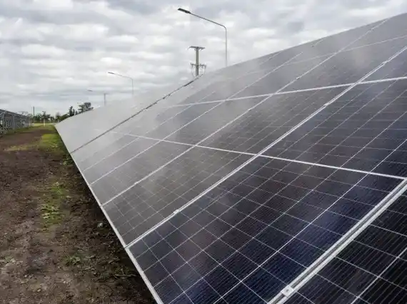 Enersa puso en marcha su primer parque solar en Sauce Pinto