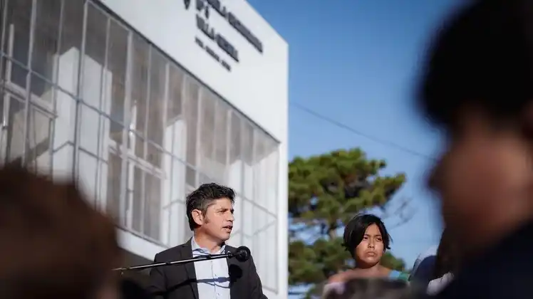 Axel Kicillof en la inauguración de la escuela 310 de su gestión.