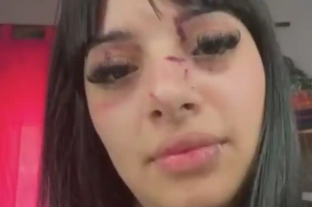 Anaí fue agredida por varias chicas a la saluida de un boliche. (Foto: captura el trece).