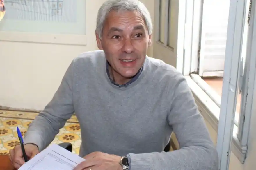 Berisso: El Intendente Fabián Cagliardi decretó la emergencia y se redujo el sueldo en un 20%