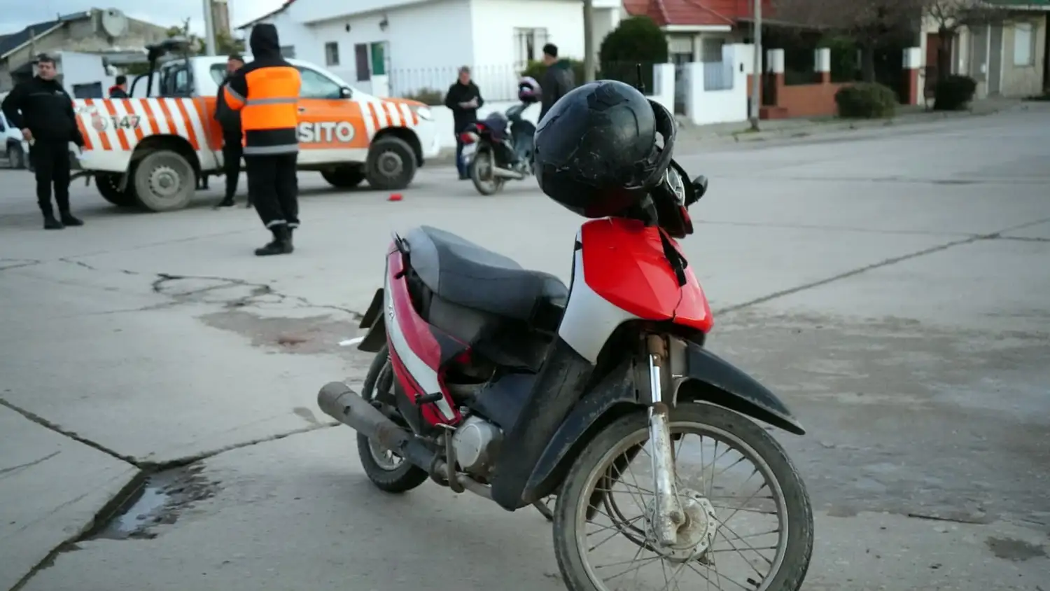 Motos