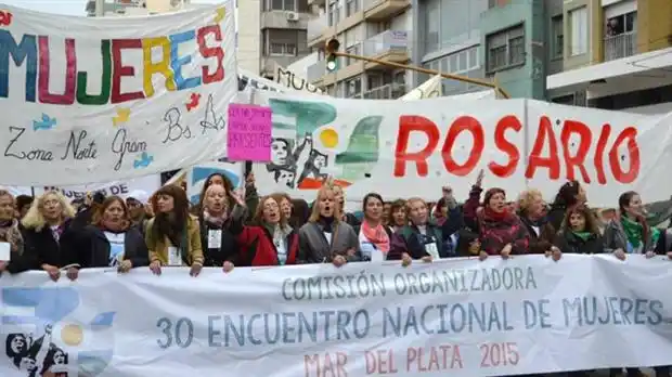 Rosario: Comienza el 31º Encuentro Nacional de Mujeres 