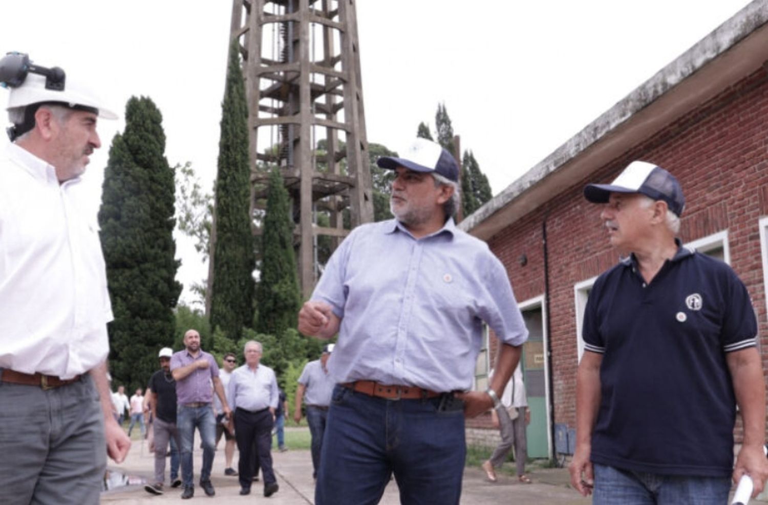 Correa visitó Fanazul y dijo que “la Provincia acompaña el proceso de reapertura”