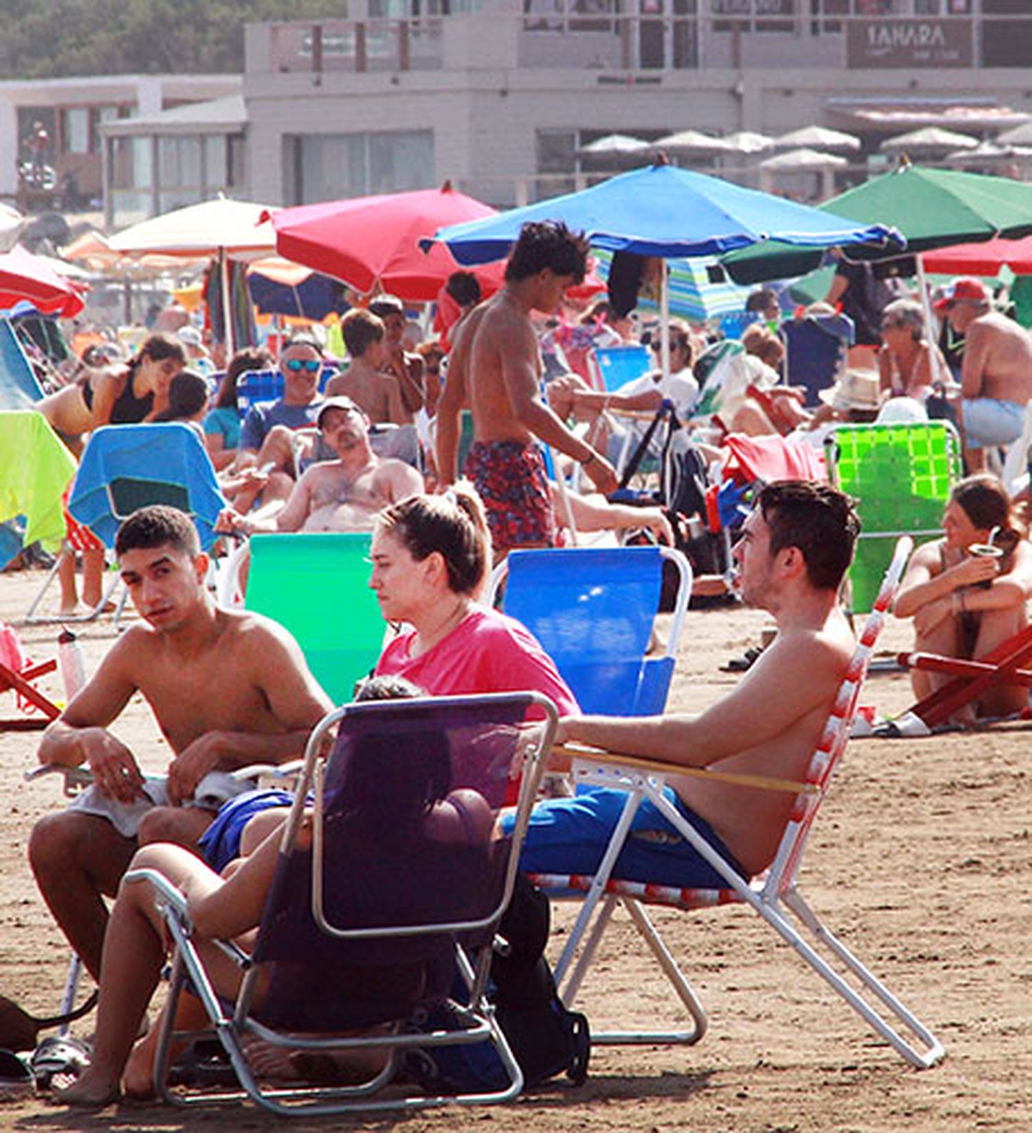 Un viernes agobiante con más de 40 grados