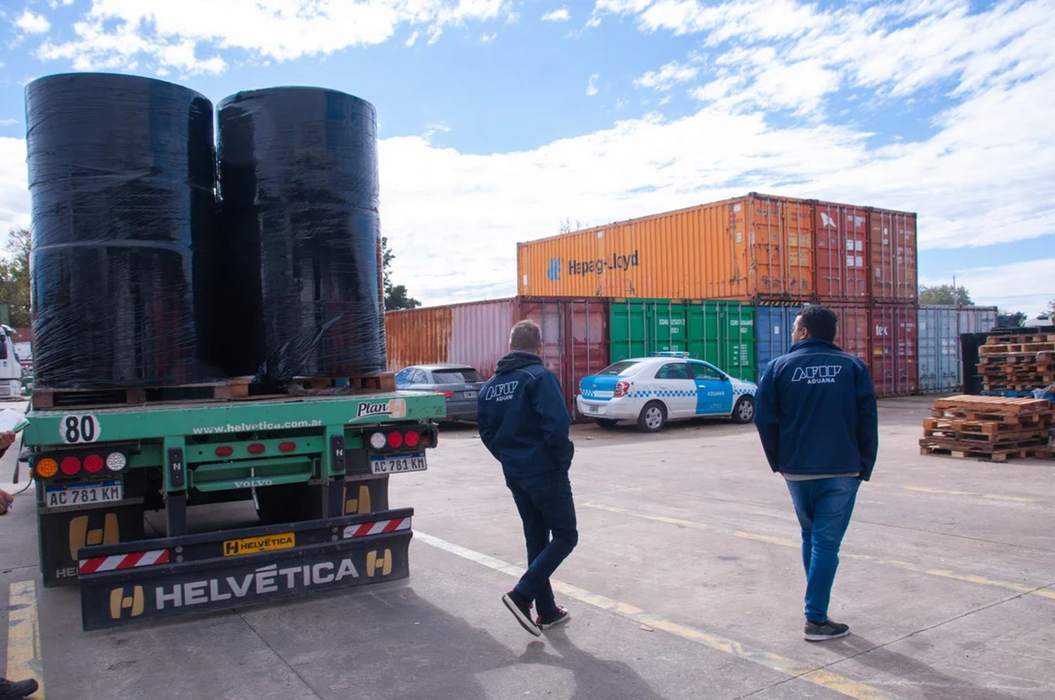 La Aduana entrega más de 500 m3 de papel a la Fundación Garrahan para promover el cuidado del ambiente