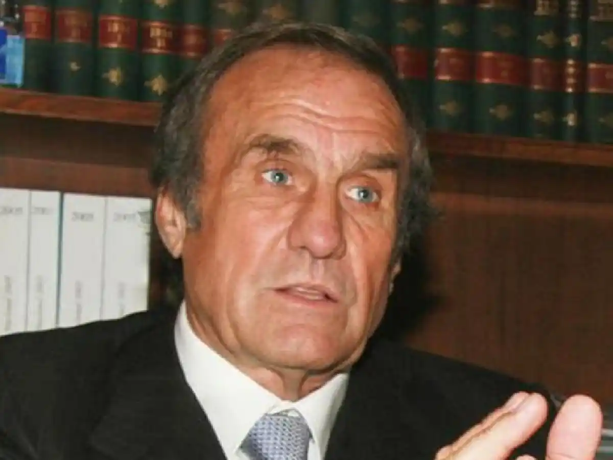 Se agravó el cuadro de Carlos Reutemann y está en terapia